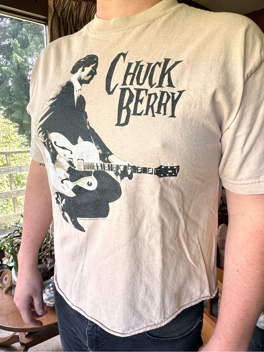 CMG Worldwide • Vintage 2000s Chuck Berry Guitar Tee